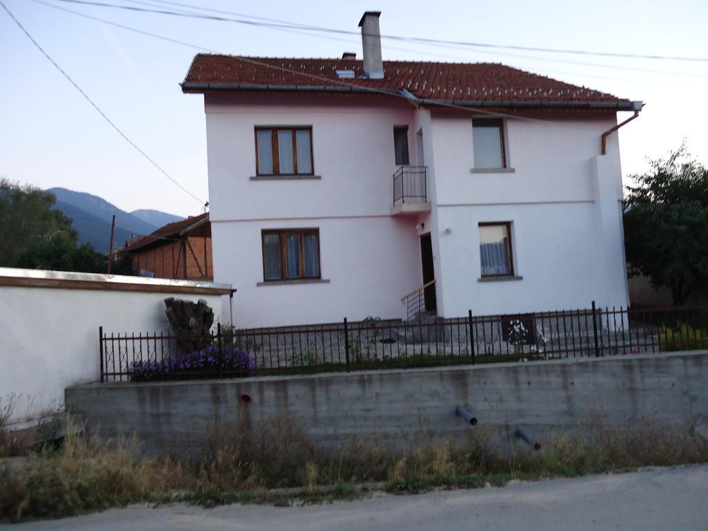 Guest House Ahp Mala Tsŭrkva Oda fotoğraf