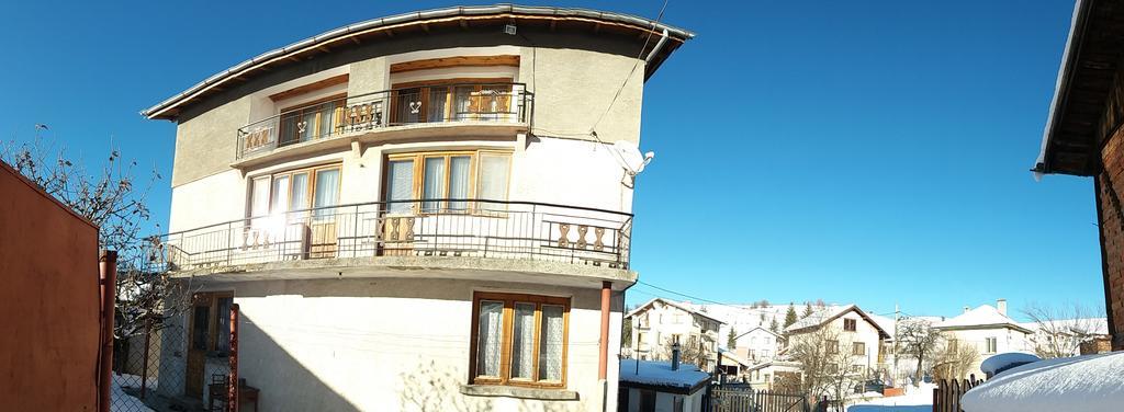 Guest House Ahp Mala Tsŭrkva Dış mekan fotoğraf