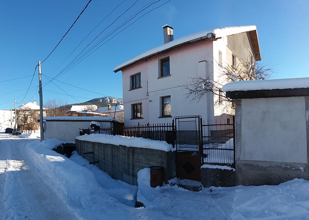 Guest House Ahp Mala Tsŭrkva Dış mekan fotoğraf