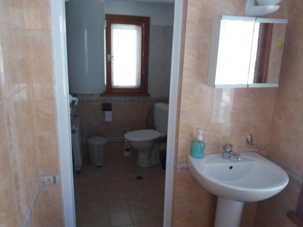 Guest House Ahp Mala Tsŭrkva Dış mekan fotoğraf